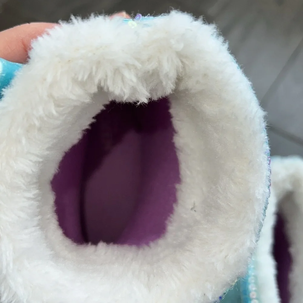 Frozen 2 sequenced slipper booties